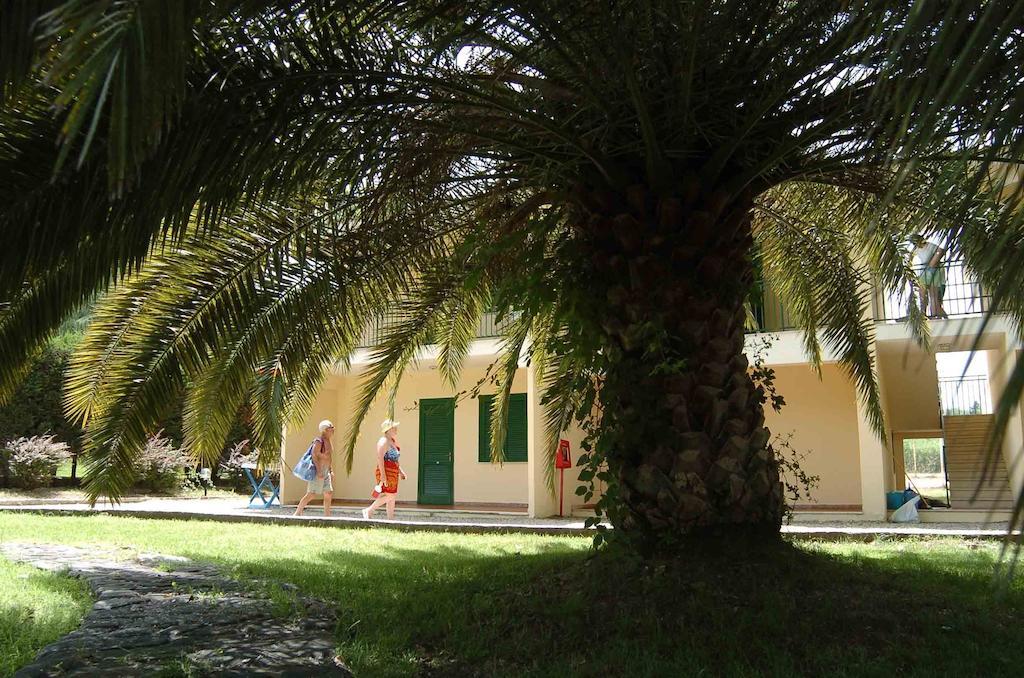 Marina Di Rossano Village Club Екстериор снимка
